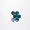 jade-hexa-mosaic-iridescent-collection-ezarri-detalle.jpg