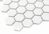Zbliżenie mozaiki gresowej Mini Hexagon White matt.