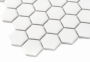 Zbliżenie mozaiki gresowej Mini Hexagon White matt.