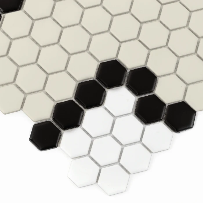 Zbliżenie mozaiki gresowej Mini Hexagon Stripe 3.2.B matt