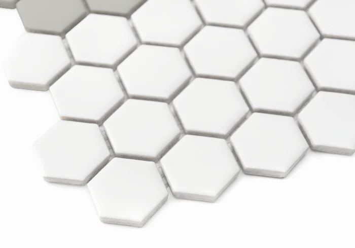 Zbliżenie mozaiki gresowej Mini Hexagon Stripe 2.A matt