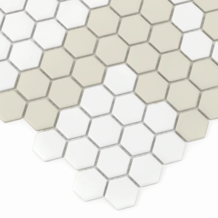 Zbliżenie mozaiki gresowej Mini Hexagon Stripe 2.2.C matt