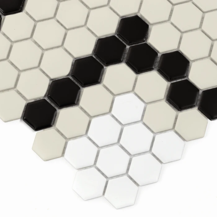 Zbliżenie mozaiki gresowej  Mini Hexagon Stripe 5.2.C matt