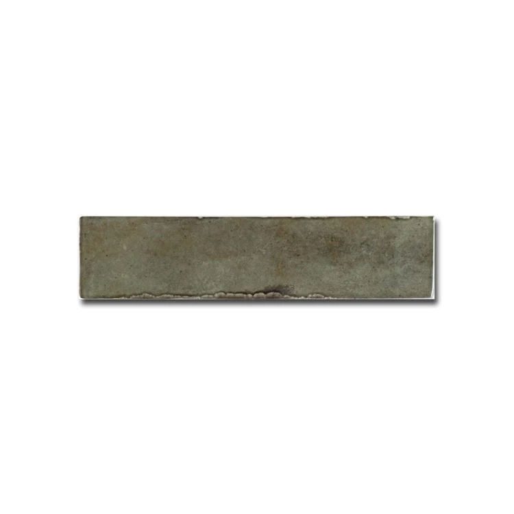 01-equ215927.jpg